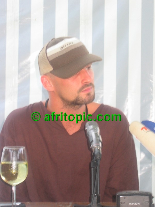 ../Images/AfricaFestival-28-29May05 211.jpg